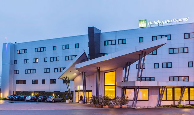 Holiday Inn Express Milan-Malpensa Arpt Exterior