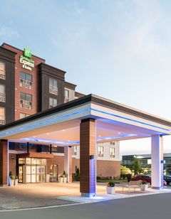 Holiday Inn Express & Suites Milton
