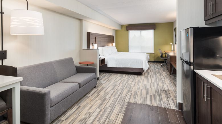 <b>Holiday Inn Express & Suites Milton Suite</b>. Images powered by <a href="https://www.leonardoworldwide.com/" title="Leonardo Worldwide" target="_blank">Leonardo</a>.