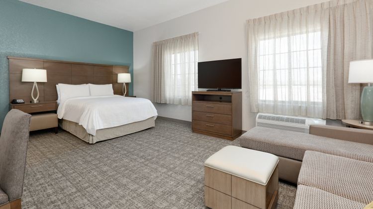 Staybridge Suites San Antonio-Schertz Suite