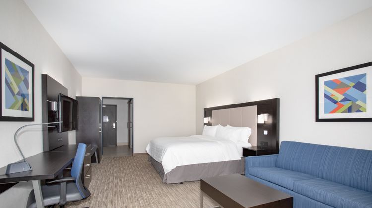Holiday Inn Express & Suites Ely Room