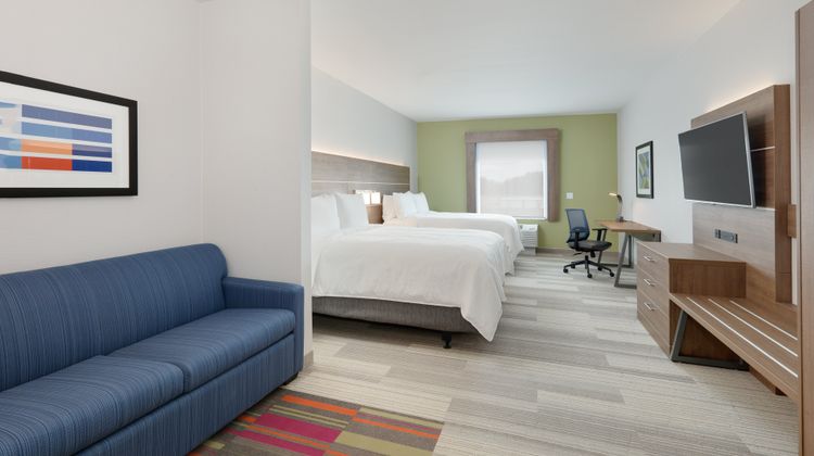 Holiday Inn Express & Suites Plano Suite