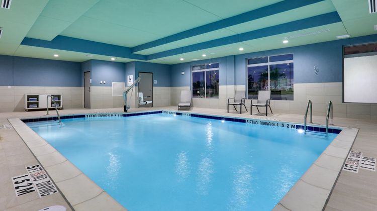 Holiday Inn Express & Suites Plano Pool