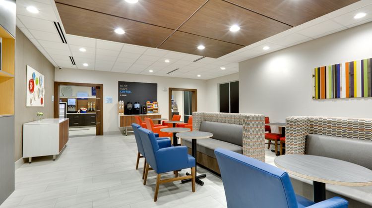 Holiday Inn Express & Suites Plano Restaurant