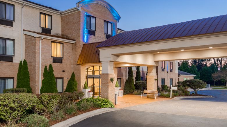 <b>Holiday Inn Express & Suites Canton Exterior</b>. Images powered by <a href="https://www.leonardoworldwide.com/" title="Leonardo Worldwide" target="_blank">Leonardo</a>.
