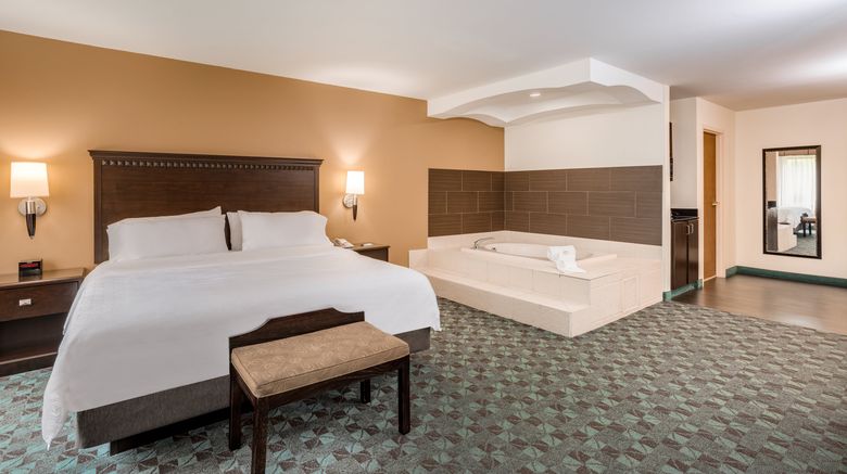 <b>Holiday Inn Express & Suites Canton Suite</b>. Images powered by <a href="https://www.leonardoworldwide.com/" title="Leonardo Worldwide" target="_blank">Leonardo</a>.
