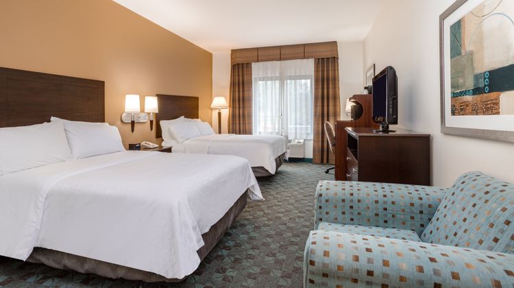 Holiday Inn Express & Suites Canton Room