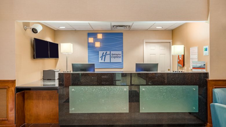 <b>Holiday Inn Express & Suites Canton Lobby</b>. Images powered by <a href="https://www.leonardoworldwide.com/" title="Leonardo Worldwide" target="_blank">Leonardo</a>.
