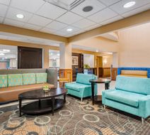 Holiday Inn Express & Suites Canton Lobby
