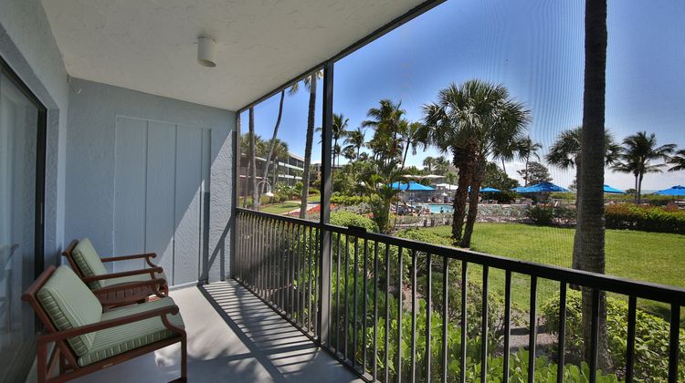 Sanibel Inn Exterior
