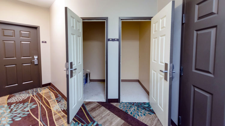 Staybridge Suites Houston-Clear Lake Lobby