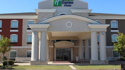 Holiday Inn Express Hotel & Suites