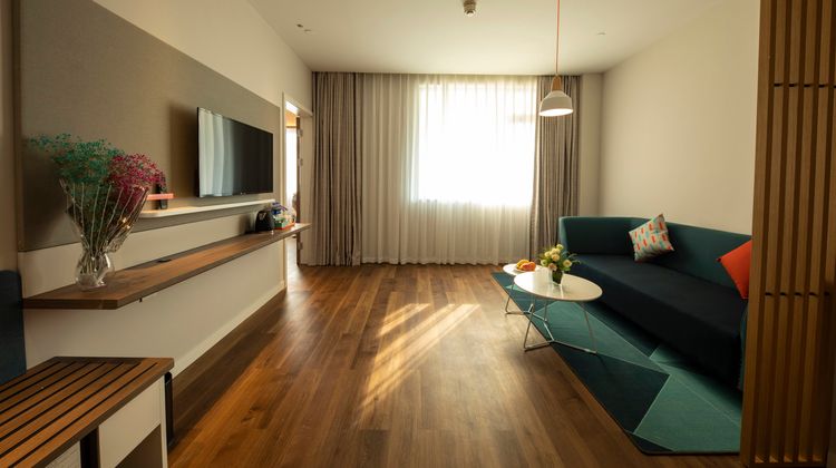 Holiday Inn Express Jiading New City Suite