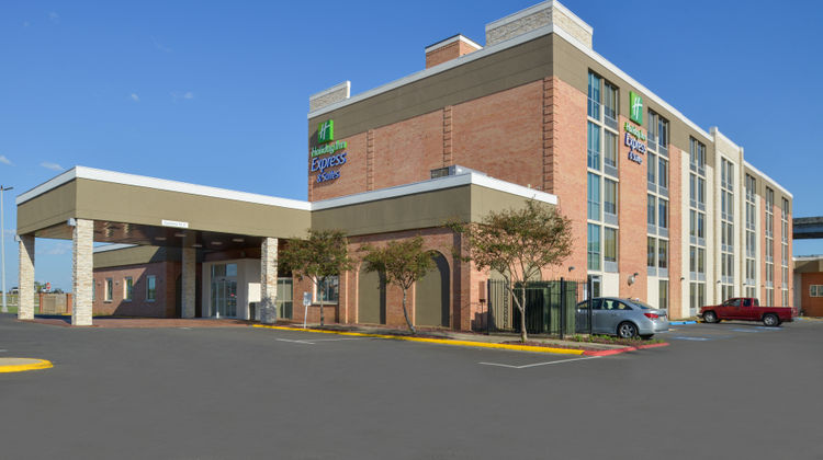 Holiday Inn Express & Suites Downtown Exterior