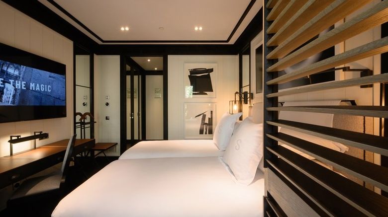 <b>Seventy Barcelona Room</b>. Images powered by <a href="https://www.leonardoworldwide.com/" title="Leonardo Worldwide" target="_blank">Leonardo</a>.