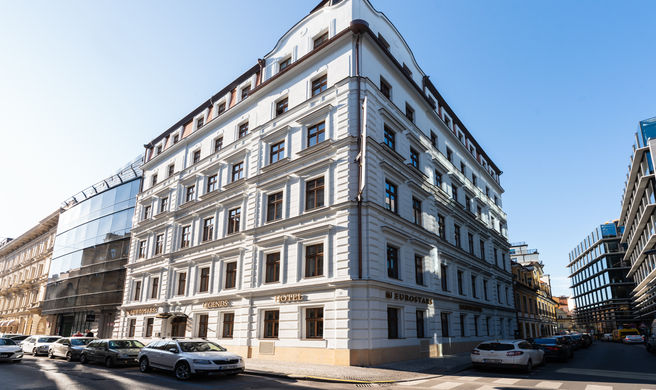 Aurea Legends Exterior