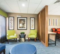 Holiday Inn Express Lobby