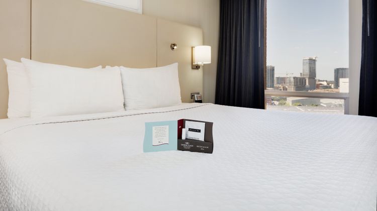 Crowne Plaza Hotel Dallas Downtown Room