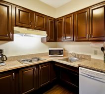 Staybridge Suites Middleton/Madison West Room