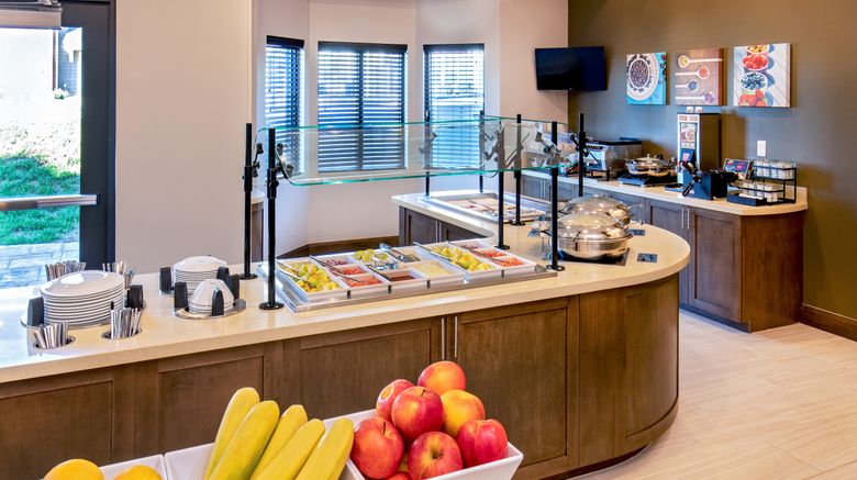 <b>Staybridge Suites Charlottesville Arpt Restaurant</b>. Images powered by <a href="https://www.leonardoworldwide.com/" title="Leonardo Worldwide" target="_blank">Leonardo</a>.