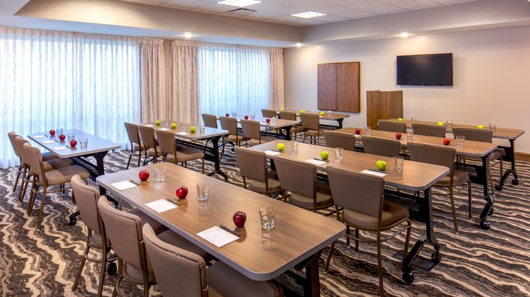 Staybridge Suites Charlottesville Arpt Meeting