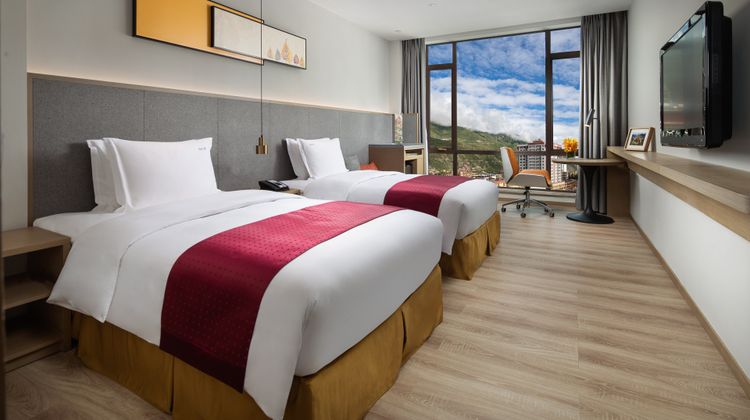 Holiday Inn Batang Room