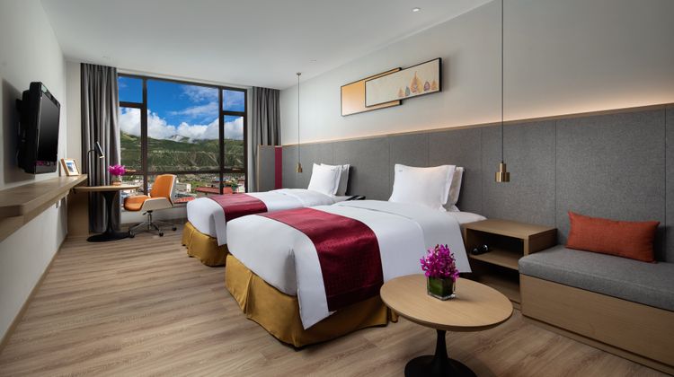 Holiday Inn Batang Room