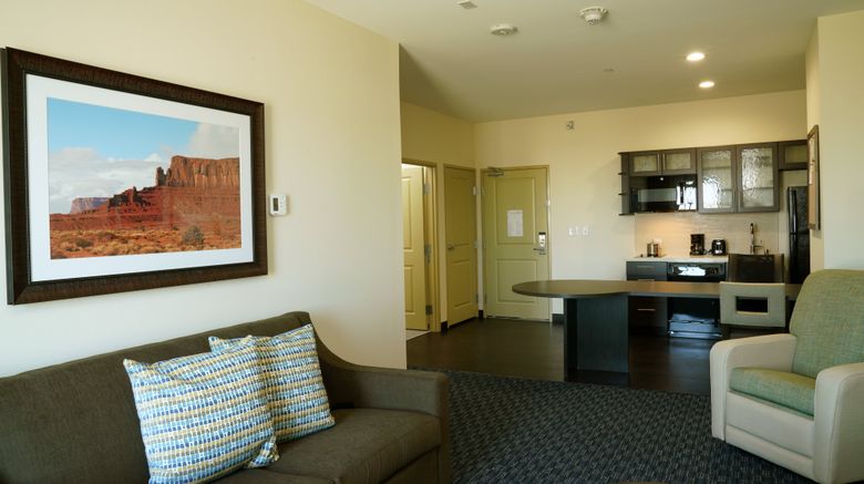 <b>Candlewood Suites Plano North Room</b>. Images powered by <a href="https://www.leonardoworldwide.com/" title="Leonardo Worldwide" target="_blank">Leonardo</a>.
