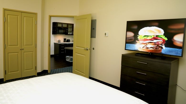 <b>Candlewood Suites Plano North Room</b>. Images powered by <a href="https://www.leonardoworldwide.com/" title="Leonardo Worldwide" target="_blank">Leonardo</a>.