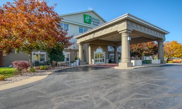 Holiday Inn Express & Suites