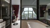 11 Mirrors, a Member of Design Hotels Room