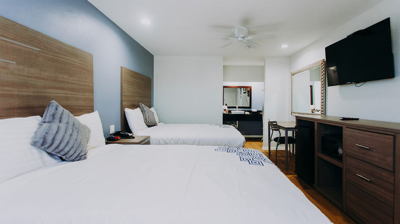 <b>Scottish Inn & Suites Room</b>. Images powered by <a href="https://www.leonardoworldwide.com/" title="Leonardo Worldwide" target="_blank">Leonardo</a>.