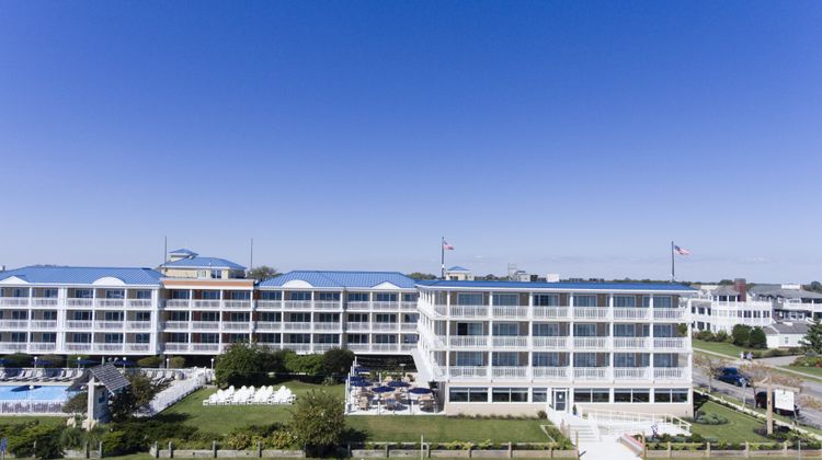 La Mer Beachfront Inn Exterior