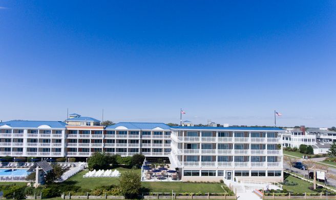 La Mer Beachfront Inn Exterior
