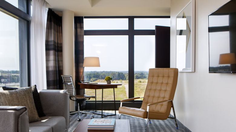 <b>Kimpton Overland Hotel Suite</b>. Images powered by <a href="https://www.leonardoworldwide.com/" title="Leonardo Worldwide" target="_blank">Leonardo</a>.