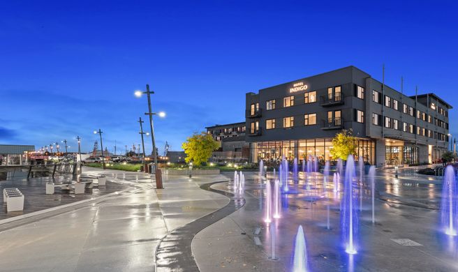 Hotel Indigo Seattle Everett Waterfront Exterior