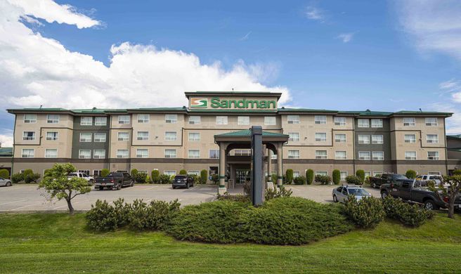 Sandman Hotel Quesnel Exterior