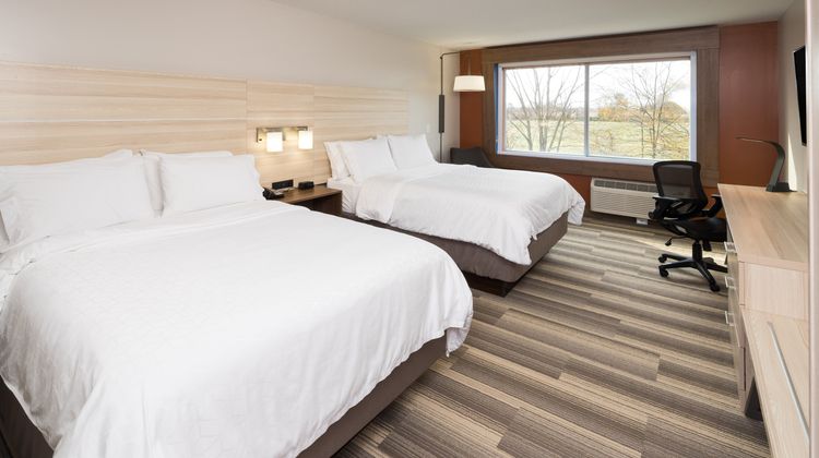 Holiday Inn Express & Suites Auburn Room