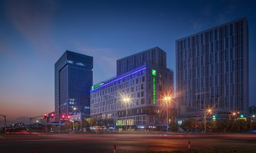 Holiday Inn Express Shanghai Huijin
