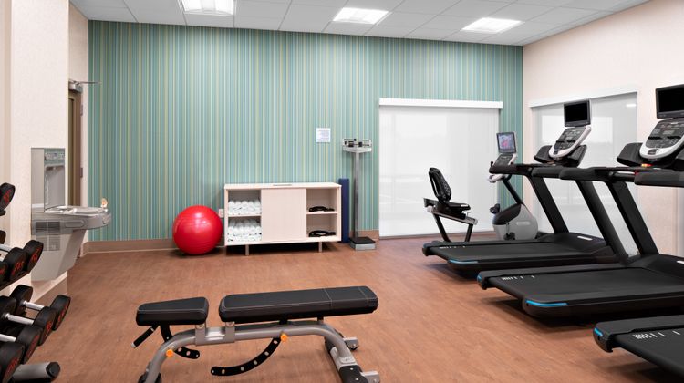 Holiday Inn Express & Suites Elkhorn Health Club