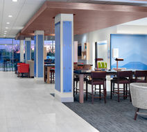 Holiday Inn Express & Suites Elkhorn Lobby