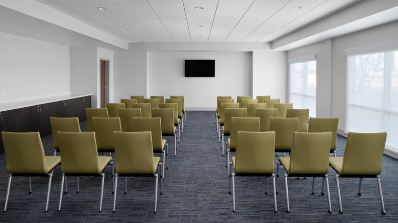 <b>Holiday Inn Express & Suites Elkhorn Meeting</b>. Images powered by <a href="https://www.leonardoworldwide.com/" title="Leonardo Worldwide" target="_blank">Leonardo</a>.