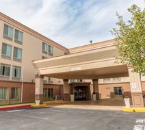 Holiday Inn Express Mechanicsburg Exterior