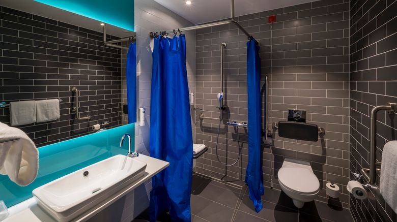 <b>Holiday Inn Express Luzern Kriens Room</b>. Images powered by <a href="https://www.leonardoworldwide.com/" title="Leonardo Worldwide" target="_blank">Leonardo</a>.