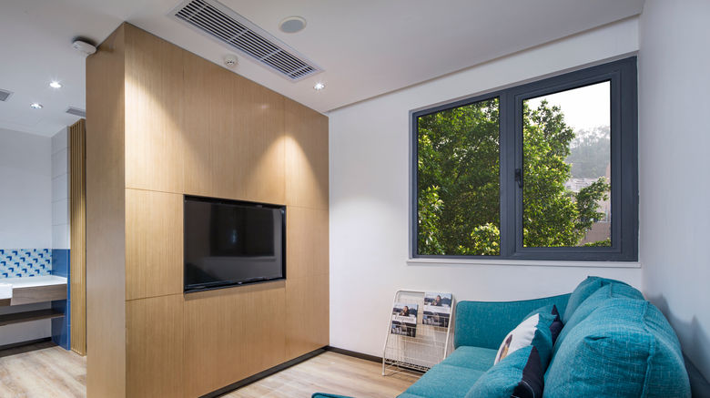 <b>Holiday Inn Express Kangqiao Lobby</b>. Images powered by <a href="https://www.leonardoworldwide.com/" title="Leonardo Worldwide" target="_blank">Leonardo</a>.