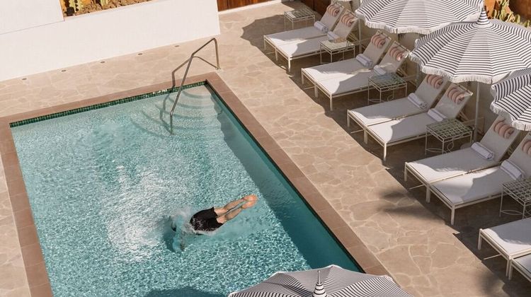 Silver Lake Pool & Inn Pool