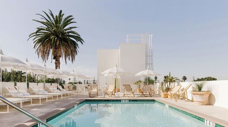 Silver Lake Pool & Inn Pool