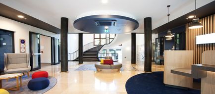 Holiday Inn Express Saabruecken Lobby