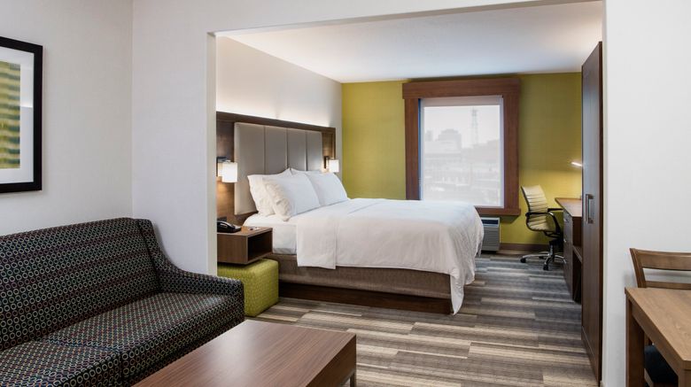 <b>Holiday Inn Express Room</b>. Images powered by <a href="https://www.leonardoworldwide.com/" title="Leonardo Worldwide" target="_blank">Leonardo</a>.