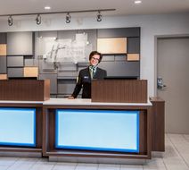 Holiday Inn Express Exterior